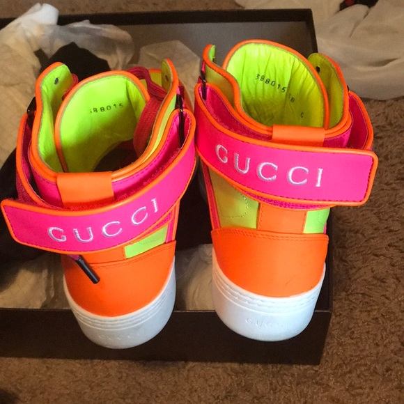 Gucci Sneakers - Picture 2 of 3